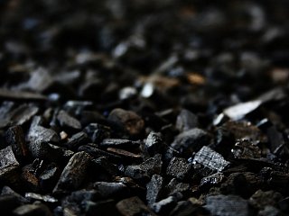 Langfristige CO₂-Bindung durch Pflanzenkohle